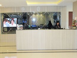 Nite & Day Batam Jodoh Square