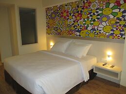 Nite & Day Batam Jodoh Square