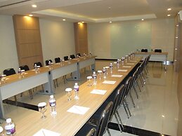 Nite & Day Batam Jodoh Square