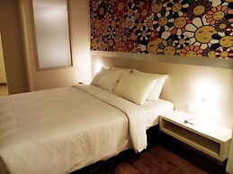 Nite & Day Batam Jodoh Square