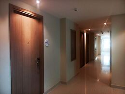 Nite & Day Batam Jodoh Square