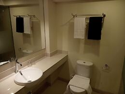 Nite & Day Batam Jodoh Square