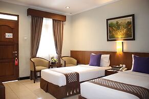Cakra Kembang Hotel