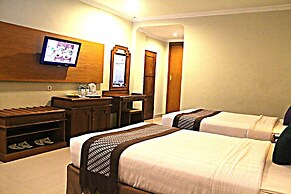 Cakra Kembang Hotel