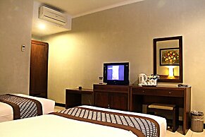 Cakra Kembang Hotel