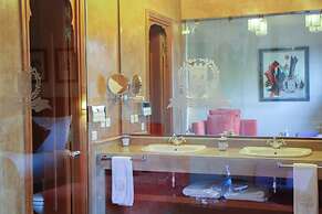 Le Clos des Oliviers by KMV