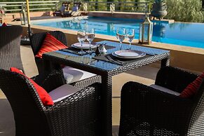 Le Clos des Oliviers by KMV