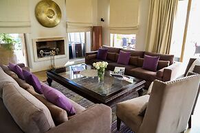 Le Clos des Oliviers by KMV