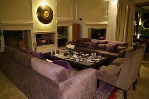 Le Clos des Oliviers by KMV