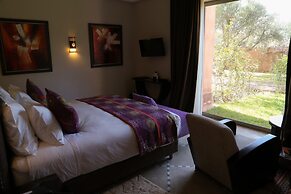 Le Clos des Oliviers by KMV