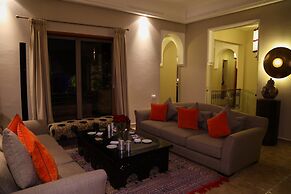 Le Clos des Oliviers by KMV