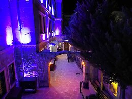 Alaturca House