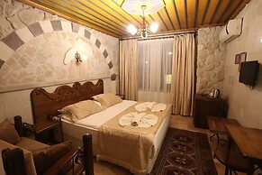 Alaturca House