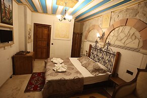 Alaturca House