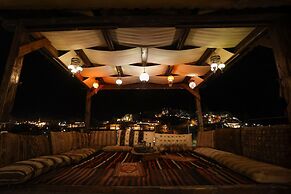 Alaturca House