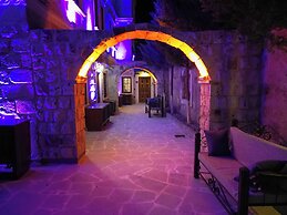 Alaturca House