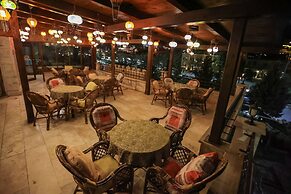Alaturca House