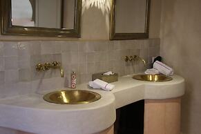 Riad Emberiza Sahari