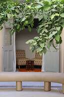 Riad Emberiza Sahari