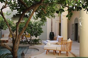 Riad Emberiza Sahari