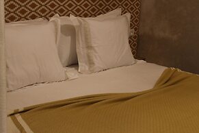 Riad Emberiza Sahari