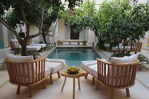 Riad Emberiza Sahari