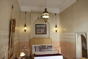 Riad Emberiza Sahari