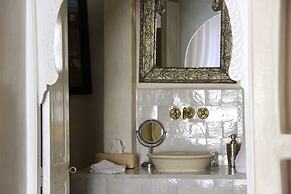 Riad Emberiza Sahari