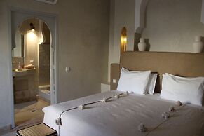 Riad Emberiza Sahari