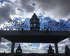 Riad Emberiza Sahari