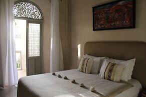 Riad Emberiza Sahari