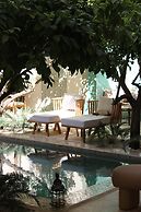 Riad Emberiza Sahari