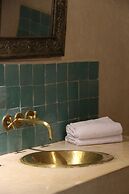 Riad Emberiza Sahari