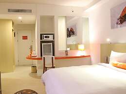HARRIS Hotel Pontianak