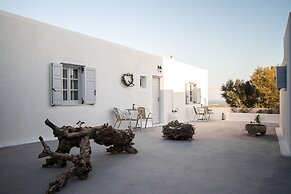 Villa Iliovasilema Santorini