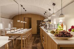 9Hotel Republique