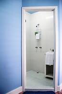 Sandbar Beachfront Hostel & Restaurant