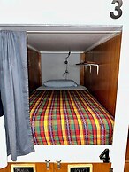 Sandbar Beachfront Hostel & Restaurant