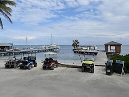 Sandbar Beachfront Hostel & Restaurant