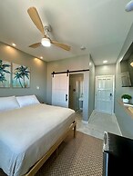 Sandbar Beachfront Hostel & Restaurant