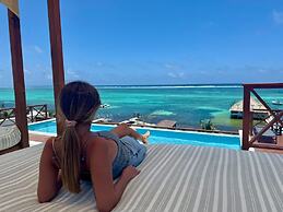 Sandbar Beachfront Hostel & Restaurant