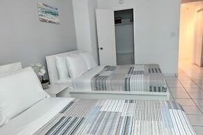 Castle Beach Suites by MiaRentals