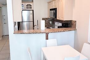 Castle Beach Suites by MiaRentals