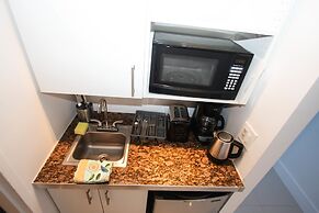 Castle Beach Suites by MiaRentals