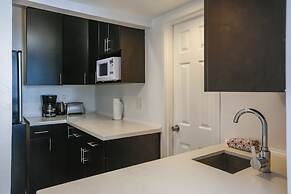 Castle Beach Suites by MiaRentals