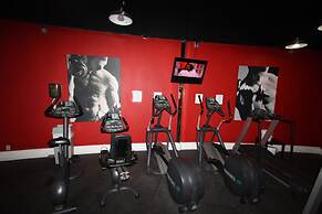 Castle Beach Suites by MiaRentals