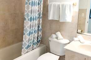 Castle Beach Suites by MiaRentals