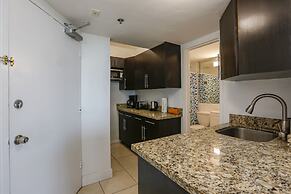 Castle Beach Suites by MiaRentals