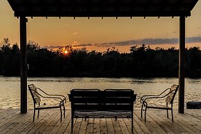 Motel 6 Campbellford, ON