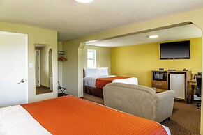 Motel 6 Campbellford, ON